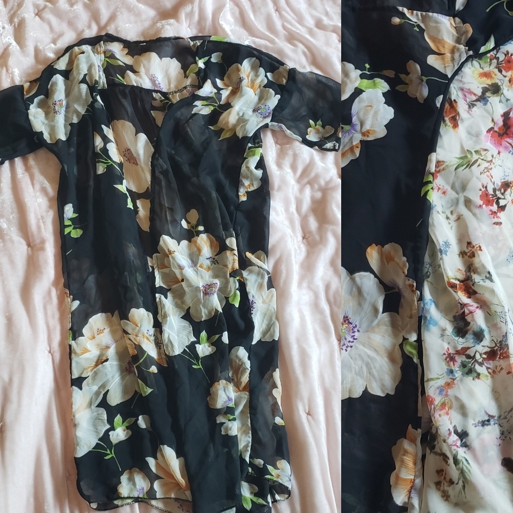 2 floral kimonos